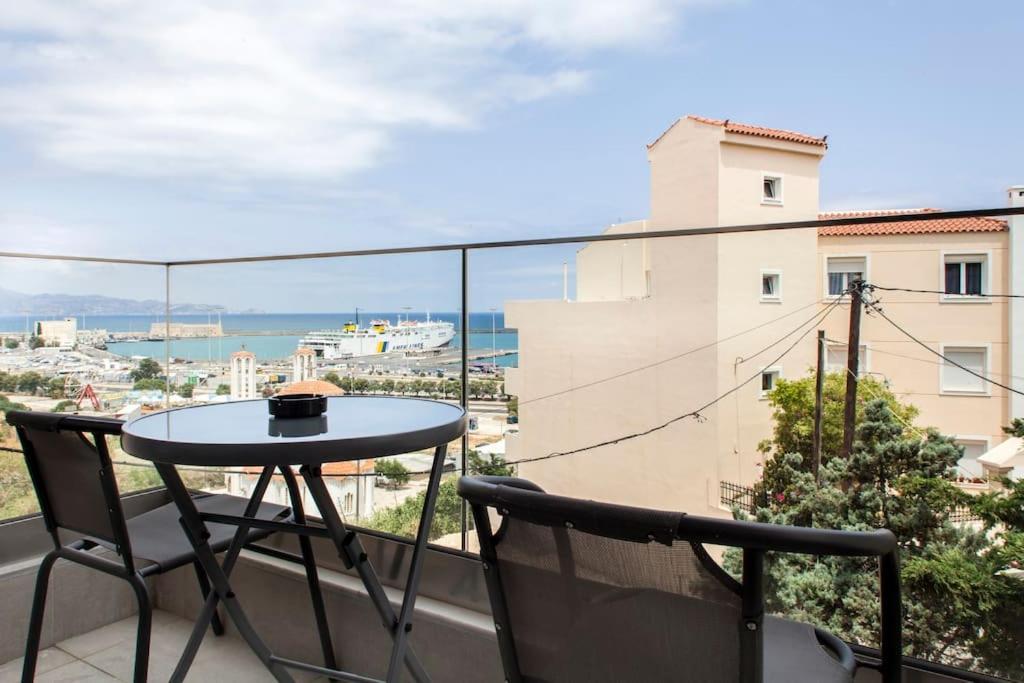 Minimal Loft Art With Sea View Over Heraklion Harbour Esterno foto